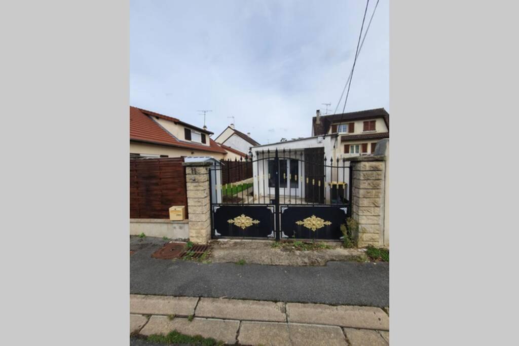 Maison Roisseenne Entre Paris Et Disneyland Roissy-en-Brie Exteriér fotografie